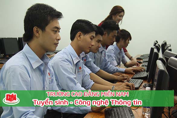 sinh viên ngành Công nghệ thông tin