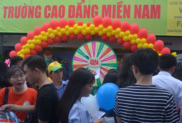 năng động cùng trường miền nam trong ngày hội tuyển sinh 2019