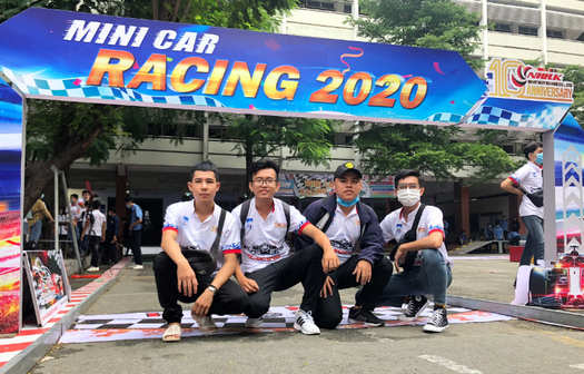 Team tham dự minicar racing của Cao đẳng Miền Nam
